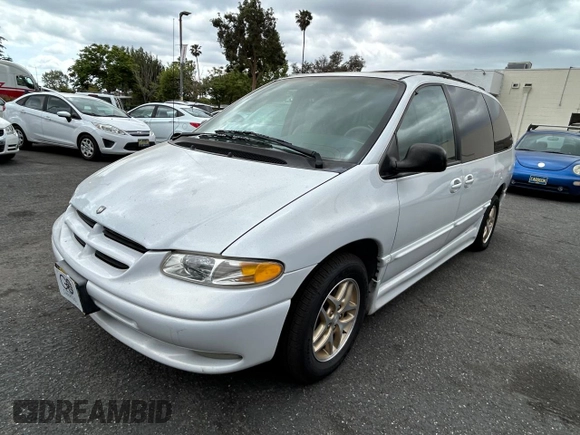 1998 Dodge Caravan LE with VIN 1B4GP54L1WB720025, listed as a Copart auction lot 55103445 with 88,274 mi miles and Clean Title. Bid and sale history available at carsss.com. Image 2.