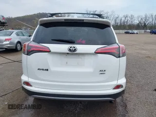 2018 Toyota RAV4 XLE with VIN JTMRFREV9JJ218173, listed as a IAAI auction lot 42037959 with 91,056 mi miles. Bid and sale history available at carsss.com. Image 17.