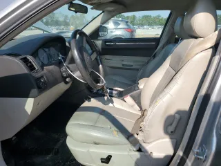 2007 Chrysler 300 Signature with VIN 2C3KA53G87H692238, listed as a Copart auction lot 69198324 with 139,300 mi miles and Salvage Title. Bid and sale history available at carsss.com. Image 7.