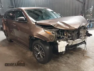 2018 Toyota Highlander LE with VIN 5TDBZRFHXJS879909, listed as a IAAI auction lot 42400961 with 35,721 mi miles and . Bid and sale history available at DreamBid. Image 1.