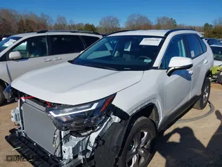 2024 Toyota RAV4 XLE with VIN 2T3P1RFV4RC472537, listed as a IAAI auction lot 41592128 with 2,964 mi miles. Bid and sale history available at carsss.com. Image 22.