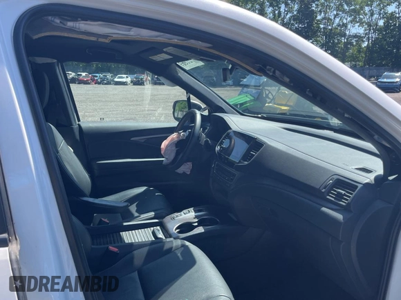 2023 Honda Passport EX-L with VIN 5FNYF8H55PB011474, listed as a Copart auction lot 62492595 with 18,327 mi miles and Salvage title. Bid and sale history available at DreamBid. Image 5.