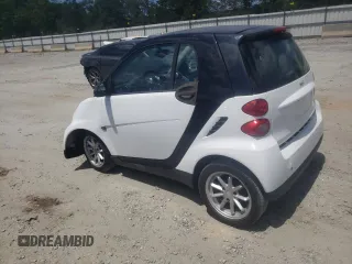 2010 Smart fortwo Pure z VIN WMEEJ3BA4AK342214, wystawiony jako Copart lot #62726614 z przebiegiem 110 472 mil mil oraz Szkoda całkowita • Salvage title. Historia ofert i sprzedaży dostępna na DreamBid. Obrazek 2.