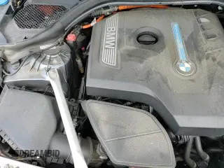 2018 BMW 5 Series 530e xDrive с VIN WBAJB1C5XJB084729, выставлен на аукционе Copart как лот 62944935 с пробегом 125 514 миль миль и Списание • Salvage title. История ставок и продаж доступна на DreamBid. Изображение 13.