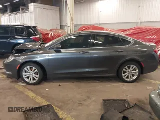 2015 Chrysler 200 Limited z VIN 1C3CCCAB5FN671783, wystawiony jako IAAI lot #41587636 z przebiegiem 95 968 mil mil oraz . Historia ofert i sprzedaży dostępna na DreamBid. Obrazek 14.