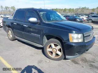 2008 Chevrolet Avalanche LS with VIN 3GNFK12308G224448, listed as a IAAI auction lot 41477612 with 208,365 mi miles. Bid and sale history available at carsss.com. Image 1.
