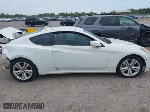 2012 Hyundai Genesis Coupe Premium z VIN KMHHT6KD0CU068949, wystawiony jako IAAI lot #42227303 z przebiegiem 123 695 mil mil oraz . Historia ofert i sprzedaży dostępna na DreamBid. Obrazek 13.