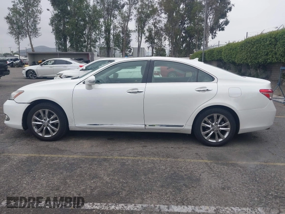 2011 Lexus ES with VIN JTHBK1EG8B2425485, listed as a IAAI auction lot 42062926 with 108,023 mi miles. Bid and sale history available at carsss.com. Image 14.