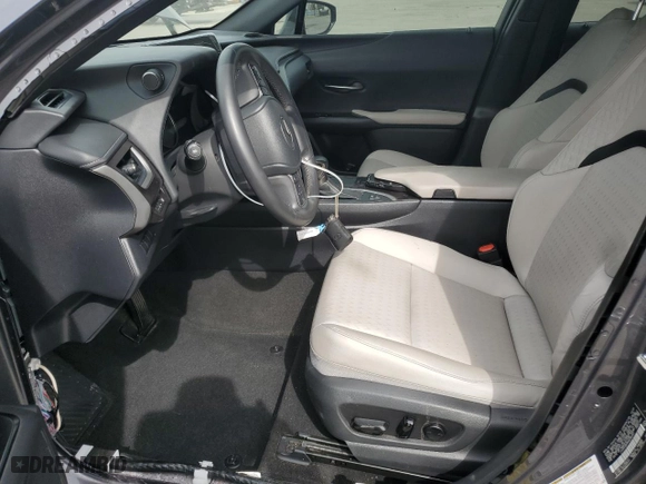 2022 Lexus UX with VIN JTHX9JBH9N2056431, listed as a Copart auction lot 47216455 with 68,052 mi miles and Salvage Title. Bid and sale history available at carsss.com. Image 7.
