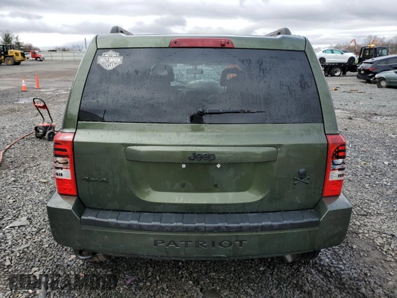 2007 Jeep Patriot Sport with VIN 1J8FF28W47D395177, listed as a Copart auction lot 49033005 with 175,125 mi miles and Salvage Title. Bid and sale history available at DreamBid. Image 6.