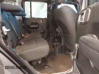 2018 Jeep Wrangler Unlimited Sport S с VIN 1C4HJXDG2JW179396, выставлен на аукционе IAAI как лот 41629534 с пробегом Не указан миль и . История ставок и продаж доступна на DreamBid. Изображение 8.