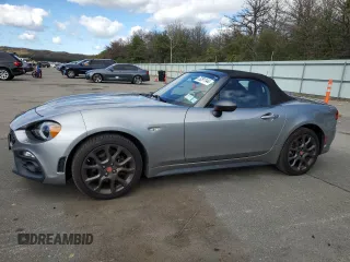 2017 FIAT 124 Spider Elaborazione Abarth z VIN JC1NFAEK6H0125940, wystawiony jako Copart lot #73291144 z przebiegiem 40 492 mil mil oraz Szkody całkowita. Historia ofert i sprzedaży dostępna na DreamBid. Obrazek 1.
