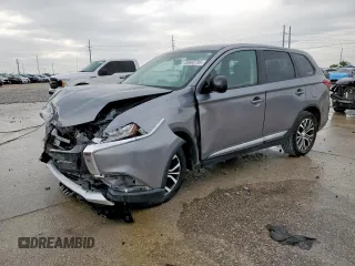 2018 Mitsubishi Outlander ES z VIN JA4AD2A33JJ002909, wystawiony jako Copart lot #55693795 z przebiegiem 95 454 mil mil oraz Szkody całkowita. Historia ofert i sprzedaży dostępna na DreamBid. Obrazek 1.