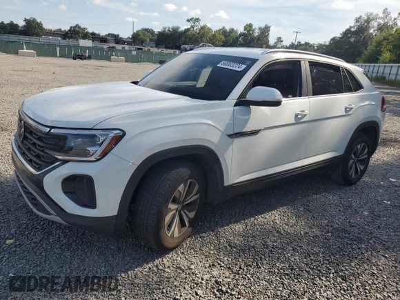 2024 Volkswagen Atlas SE z VIN 1V2DE2CA2RC207731, wystawiony jako Copart lot #68003224 z przebiegiem 12 886 mil mil oraz Szkoda całkowita • Salvage title. Historia ofert i sprzedaży dostępna na DreamBid. Obrazek 1.