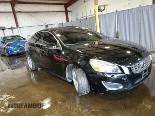 2013 Volvo S60 T5 Premier z VIN YV1612FS1D1220589, wystawiony jako Copart lot #58983665 z przebiegiem 81 341 mil mil oraz Szkoda całkowita • Salvage title. Historia ofert i sprzedaży dostępna na DreamBid. Obrazek 13.