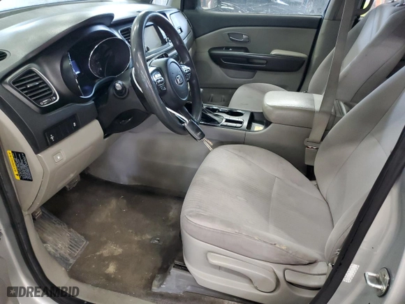 2019 Kia Sedona L with VIN KNDMA5C13K6535498, listed as a Copart auction lot 47900475 with 190,396 mi miles and Clean Title. Bid and sale history available at carsss.com. Image 7.