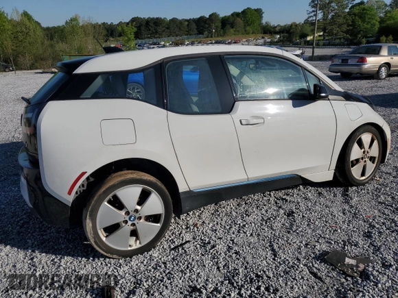 2015 BMW i3 with VIN WBY1Z4C53FV501645, listed as a Copart auction lot 52301145 with 61,740 mi miles and Salvage title. Bid and sale history available at DreamBid. Image 3.