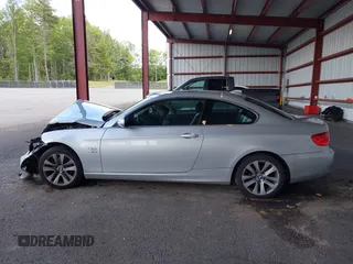 2013 BMW 3 Series 328i xDrive с VIN WBAKF3C52DJ385669, выставлен на аукционе IAAI как лот 42378813 с пробегом 113 897 миль миль и . История ставок и продаж доступна на DreamBid. Изображение 13.