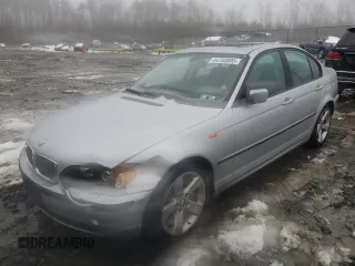 2004 BMW 3 Series 325i with VIN WBAET37464NH04736, listed as a Copart auction lot 44700895 with 219,460 mi miles and Salvage Title. Bid and sale history available at carsss.com. Image 1.