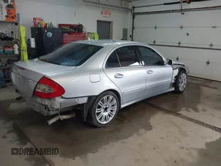 2007 Mercedes-Benz E-Class 3.5L with VIN WDBUF87X77B167115, listed as a IAAI auction lot 41721446 with 184,721 mi miles. Bid and sale history available at carsss.com. Image 4.