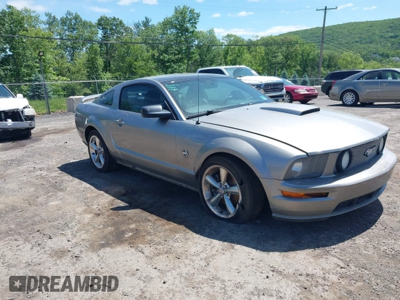 2009 Ford Mustang GT z VIN 1ZVHT82H295123520, wystawiony jako IAAI lot #42313485 z przebiegiem 153 069 mil mil oraz . Historia ofert i sprzedaży dostępna na DreamBid. Obrazek 1.