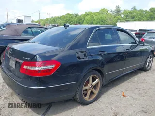2011 Mercedes-Benz E 350 Luxury с VIN WDDHF8HB8BA464226, выставлен на аукционе IAAI как лот 42392613 с пробегом 167 269 миль миль и . История ставок и продаж доступна на DreamBid. Изображение 4.