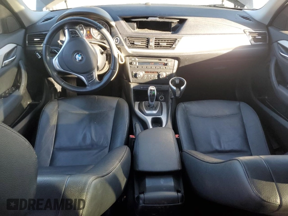 2015 BMW X1 sDrive28i with VIN WBAVM1C52FV315768, listed as a Copart auction lot 44970185 with 117,045 mi miles and Salvage Title. Bid and sale history available at carsss.com. Image 8.