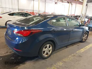 2015 Hyundai Elantra SE z VIN 5NPDH4AE3FH647340, wystawiony jako IAAI lot #39683590 z przebiegiem 149 884 mil mil oraz . Historia ofert i sprzedaży dostępna na DreamBid. Obrazek 4.