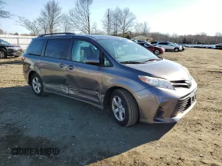 2018 Toyota Sienna LE Auto Access Seat with VIN 5TDKZ3DC8JS916931, listed as a Copart auction lot 50202705 with 62,577 mi miles and Salvage Title. Bid and sale history available at carsss.com. Image 4.