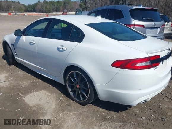 2015 Jaguar XF V6 Portfolio with VIN SAJWJ0FF9F8U48932, listed as a IAAI auction lot 41696899 with 203,110 mi miles. Bid and sale history available at carsss.com. Image 3.