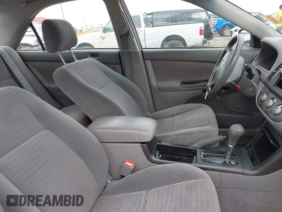 2006 Toyota Camry STD with VIN 4T1BE32K66U156633, listed as a IAAI auction lot 42017984 with 167,321 mi miles. Bid and sale history available at carsss.com. Image 5.
