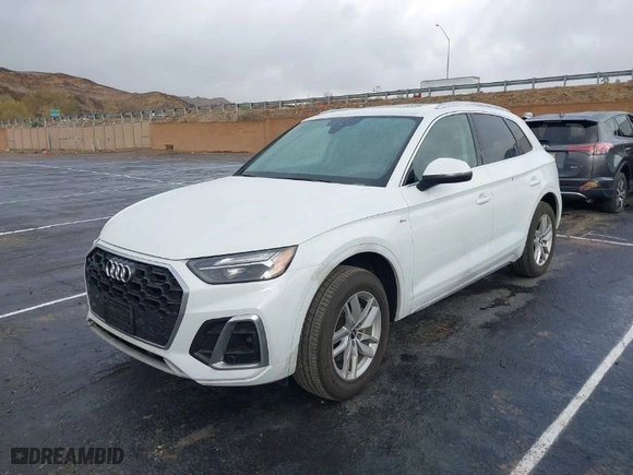 2022 Audi Q5 S line Premium with VIN WA1GAAFY8N2087702, listed as a IAAI auction lot 41432557 with 22,922 mi miles. Bid and sale history available at carsss.com. Image 2.