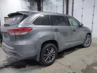 2018 Toyota Highlander SE with VIN 5TDJZRFH5JS902363, listed as a IAAI auction lot 41436569 with 82,905 mi miles and . Bid and sale history available at DreamBid. Image 4.