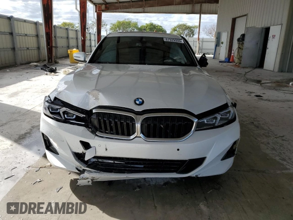 2024 BMW 3 Series 330i with VIN 3MW69FF01R8E43199, listed as a Copart auction lot 87929355 with 0 mi miles and Salvage Title. Bid and sale history available at carsss.com. Image 5.