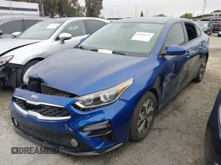 2021 Kia Forte LXS with VIN 3KPF24AD2ME386091, listed as a IAAI auction lot 41866112 with 42,430 mi miles. Bid and sale history available at carsss.com. Image 2.