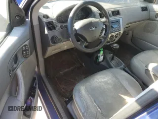2005 Ford Focus SE with VIN 1FAHP36N05W134830, listed as a Copart auction lot 41696485 with 250,582 mi miles and Salvage Title. Bid and sale history available at carsss.com. Image 8.