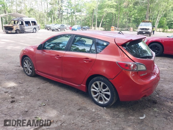 2011 Mazda 3 S Sport z VIN JM1BL1K66B1371457, wystawiony jako IAAI lot #42274510 z przebiegiem 175 533 mil mil oraz . Historia ofert i sprzedaży dostępna na DreamBid. Obrazek 3.