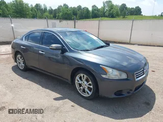 2012 Nissan Maxima SV z VIN 1N4AA5AP3CC858162, wystawiony jako IAAI lot #42152014 z przebiegiem 167 966 mil mil oraz . Historia ofert i sprzedaży dostępna na DreamBid. Obrazek 1.