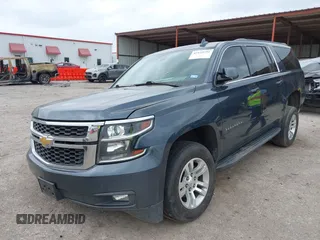 2020 Chevrolet Suburban LT z VIN 1GNSKHKC2LR259315, wystawiony jako IAAI lot #42129791 z przebiegiem 72 979 mil mil oraz . Historia ofert i sprzedaży dostępna na DreamBid. Obrazek 17.