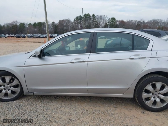 2011 Honda Accord Sdn SE with VIN 1HGCP2F64BA097329, listed as a IAAI auction lot 41688276 with 103,228 mi miles. Bid and sale history available at carsss.com. Image 14.