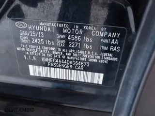 2013 Hyundai Sonata Hybrid with VIN KMHEC4A44DA064673, listed as a IAAI auction lot 41267954 with 178,562 mi miles. Bid and sale history available at carsss.com. Image 9.