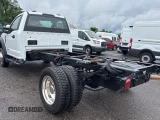 2020 Ford F-550 XL with VIN 1FDUF5HT5LDA09460, listed as a Copart auction lot 55465565 with 226,415 mi miles and Clean Title. Bid and sale history available at carsss.com. Image 3.