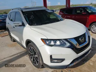 2020 Nissan Rogue S z VIN 5N1AT2MT8LC706157, wystawiony jako IAAI lot #42364774 z przebiegiem 53 985 mil mil oraz . Historia ofert i sprzedaży dostępna na DreamBid. Obrazek 1.