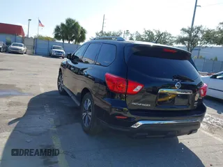 2018 Nissan Pathfinder SV with VIN 5N1DR2MM1JC607813, listed as a IAAI auction lot 40608478 with 137,261 mi miles and . Bid and sale history available at DreamBid. Image 3.