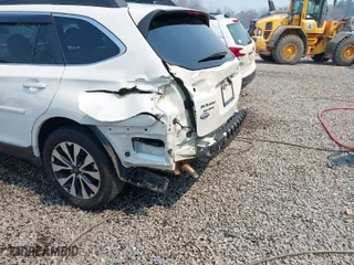 2016 Subaru Outback 2.5i Limited with VIN 4S4BSBNC6G3211922, listed as a IAAI auction lot 41847788 with 98,376 mi miles. Bid and sale history available at carsss.com. Image 6.