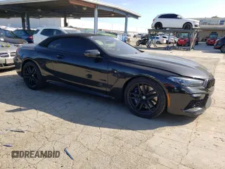 2022 BMW M8 Competition z VIN WBSDZ0C01NCJ91249, wystawiony jako Copart lot #49842513 z przebiegiem 6 187 mil mil oraz . Historia ofert i sprzedaży dostępna na DreamBid. Obrazek 4.