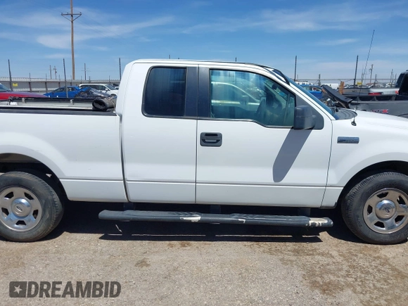 2006 Ford F-150 XL z VIN 1FTPX12V16NB39297, wystawiony jako IAAI lot #42271226 z przebiegiem 179 551 mil mil oraz . Historia ofert i sprzedaży dostępna na DreamBid. Obrazek 13.