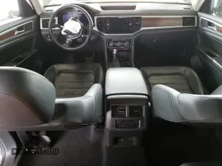 2018 Volkswagen Atlas SEL Premium with VIN 1V2NR2CA7JC576047, listed as a Copart auction lot 55309005 with 137,472 mi miles and Salvage title. Bid and sale history available at DreamBid. Image 8.