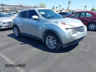 2011 Nissan Juke SL with VIN JN8AF5MV2BT020603, listed as a IAAI auction lot 41992330 with 147,765 mi miles. Bid and sale history available at carsss.com. Image 1.