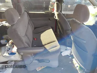 1999 Dodge Caravan z VIN 1B4GP45G7XB554879, wystawiony jako IAAI lot #41644242 z przebiegiem Nie podano mil oraz . Historia ofert i sprzedaży dostępna na DreamBid. Obrazek 8.